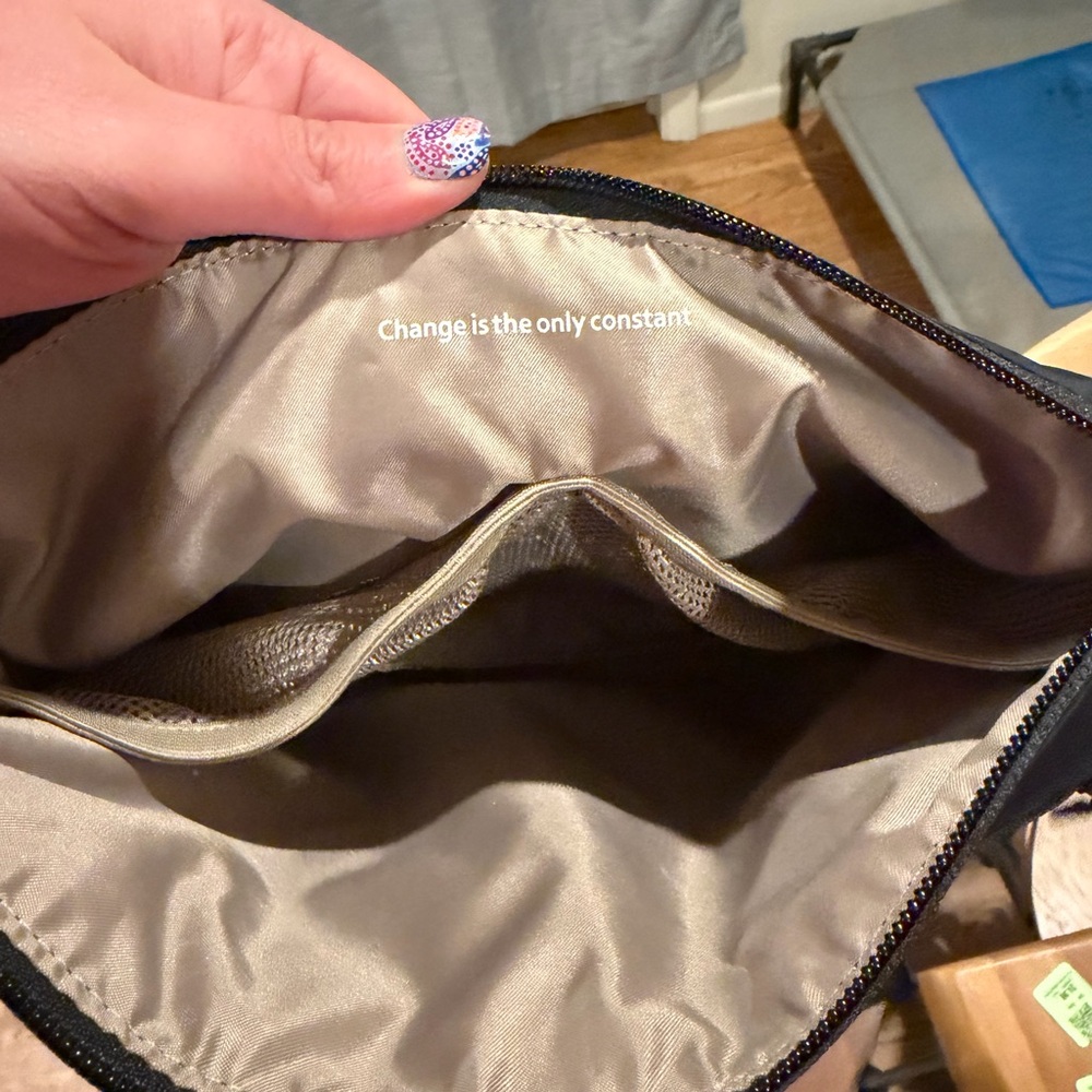 lululemon athletica Black Messenger Bag - Picture 4 of 8